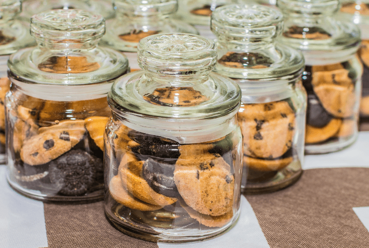 storing cookies